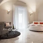 Quattro Canti Konukevi